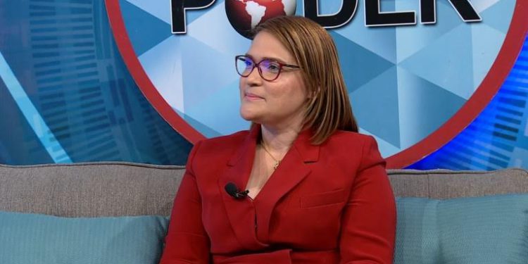 Lizamavel Collado, dirigente de la Fuerza del Pueblo